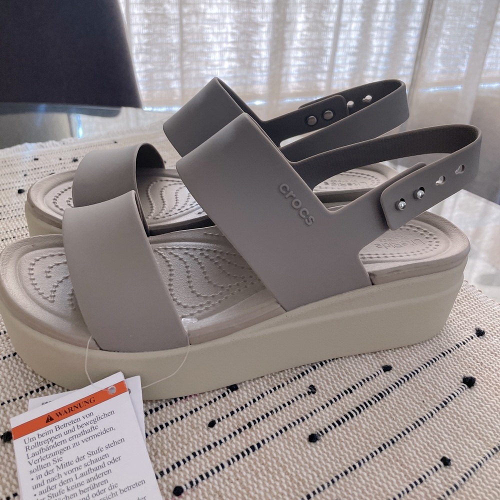 CROCS BROOKLYN WEDGE LOW